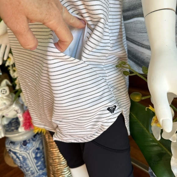 ROXY GRAY & WHITE STRIPED SLEEVELESS RACER BACK HOODIE SIZE XL - Picture 4 of 7